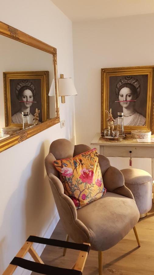 Das Kleine Hotel Iphofen, Fruehstueckszauber, No Waste, Nachhaltig, Nahe Aller Weingueter, Knauf Gips Kg Und Connekt, Kleines Secret Mit Garten & Terrassen, Tv Mirrorring, 55" Tv, Fine Dining, Hunde Willkommen Εξωτερικό φωτογραφία