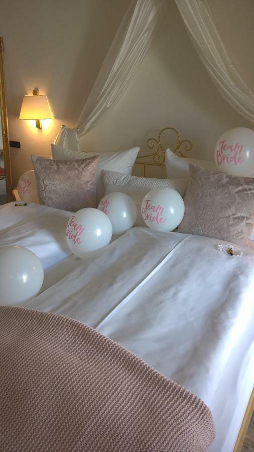 Das Kleine Hotel Iphofen, Fruehstueckszauber, No Waste, Nachhaltig, Nahe Aller Weingueter, Knauf Gips Kg Und Connekt, Kleines Secret Mit Garten & Terrassen, Tv Mirrorring, 55" Tv, Fine Dining, Hunde Willkommen Εξωτερικό φωτογραφία