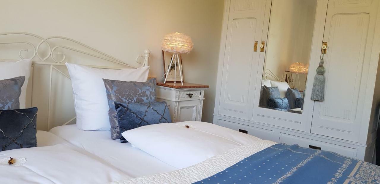 Das Kleine Hotel Iphofen, Fruehstueckszauber, No Waste, Nachhaltig, Nahe Aller Weingueter, Knauf Gips Kg Und Connekt, Kleines Secret Mit Garten & Terrassen, Tv Mirrorring, 55" Tv, Fine Dining, Hunde Willkommen Εξωτερικό φωτογραφία